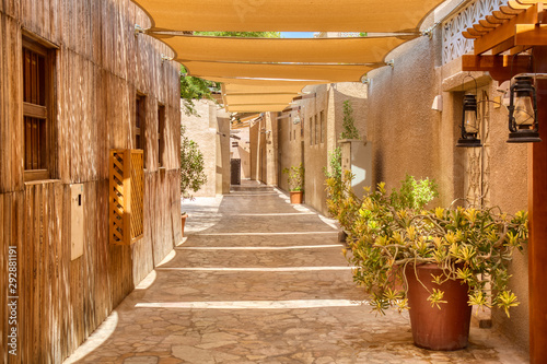 old-dubai-traditional-arabic-streets-in-historical-al-fahidi-district-al-bastakiya-dubai-united-arab-emirates