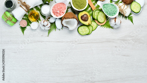 Fotomural Natural Cosmetics: Avocado, coconut, sea salt and face cream