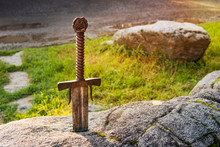 Excalibur, King Arthur's Sword In Stone. Edged Weapons From The Legend Pro King Arthur.