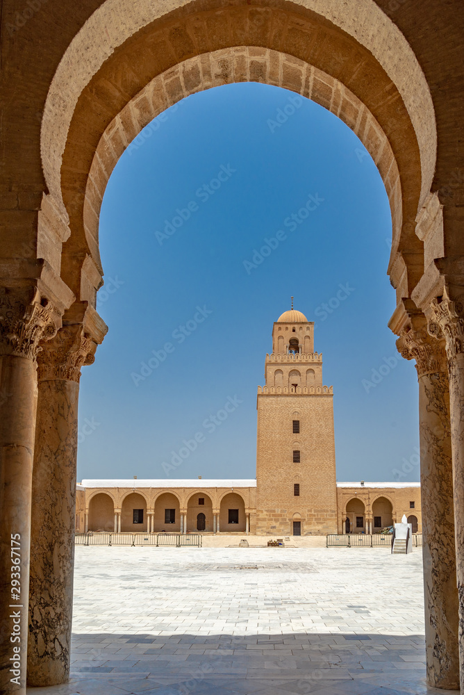 La Gran Mezquita de Kairouan. Túnez, África del Norte - obrazy, fototapety, plakaty 