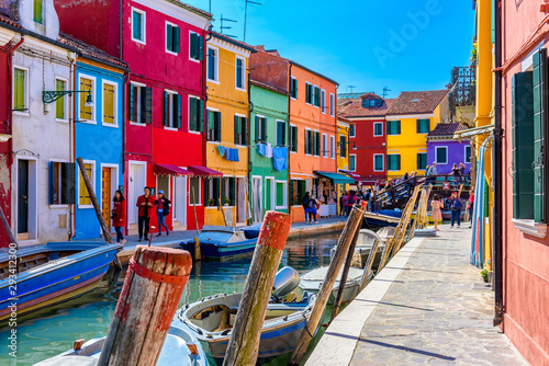 Street with colorful buildings in Burano island, Venice, Italy. Architecture ...