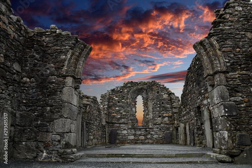 Cuadros en Lienzo Monastic cemetery of Glendalough, Ireland