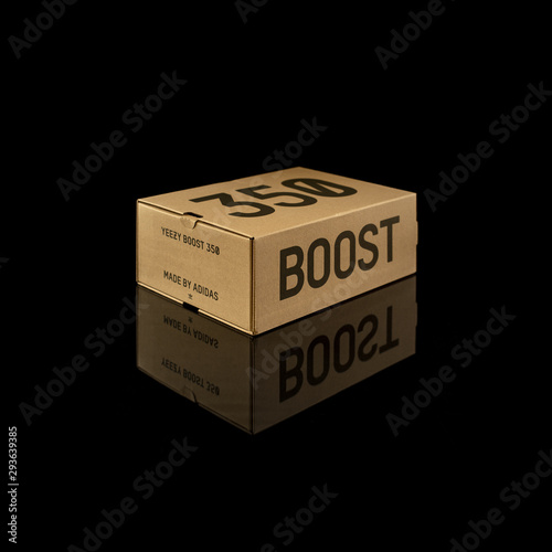 box yeezy 35