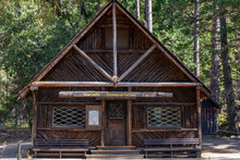 Yosemite, California/USA– September, 16, 2019: Old Wells Fargo Bank Building At The Pioneer Town In The Wowona Area Of Yosemite, California