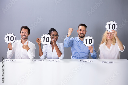 Cuadros en Lienzo Excited Judges Showing 10 Score Cards For Performance