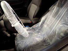Protect The Driver's Seat And Steering Wheel From Dirt When Receiving In Service