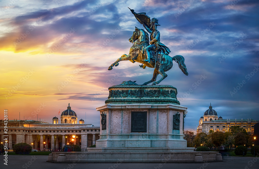 Obraz na płótnie Statue of Archduke Charles of Vienna, Austria. Evening view. w salonie