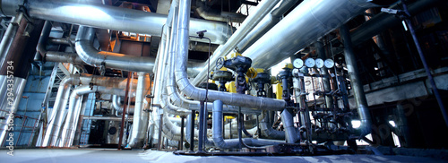 Photographie Industrial Steel pipelines, valves, cables and walkways