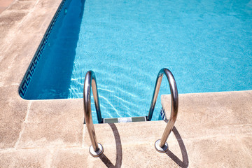 details view of a pool with blue water