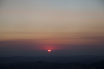 atardecer entre nubes