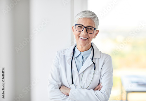 female senior doctor hospital medical clinic medicine health care Poster Mural XXL