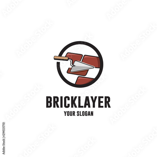 Fotografía bricklayer logo with concrete masonry