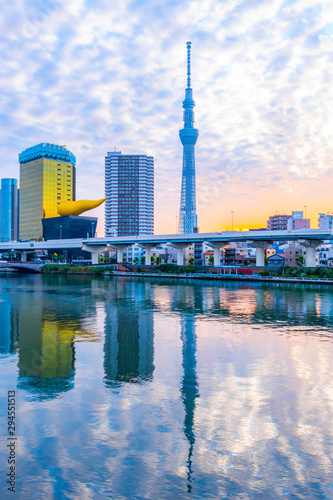 東京スカイツリーと朝焼け Stock 写真 Adobe Stock 東京スカイツリーと朝焼け Stock 写真 Adobe Stock
