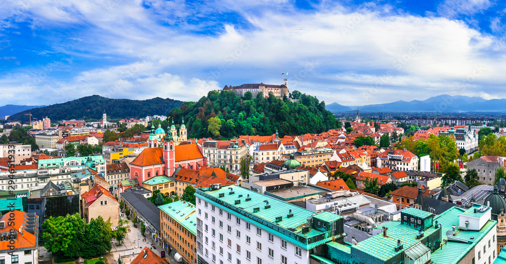 Obraz na płótnie Beautiful cities of Europe - charming Ljubljana, capital of Slovenia w salonie