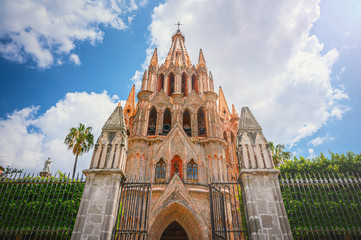 view of the parish church of san miguel, guanajuato, mexico