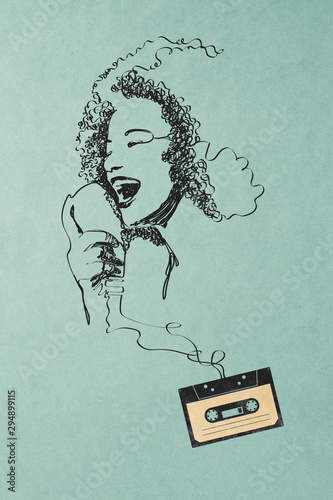 Dekoracja na wymiar  vintage-kaseta-magnetofonowa-i-spiew-kobiety