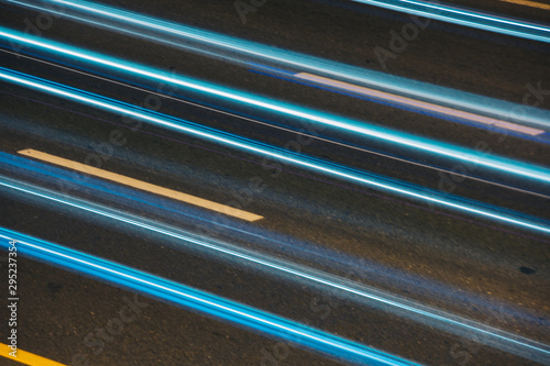 Photographie Night view long exposure of traffic moving