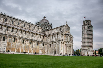 Canvas Print - Beautiful view of Piazza Miracoli, Cathedral, baptistery and leaning tower in Pisa, Tuscany, Italy