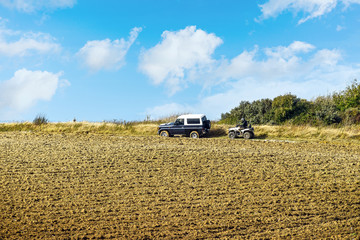 Wall Mural - 4x4 in the paths of the coast in the north of France