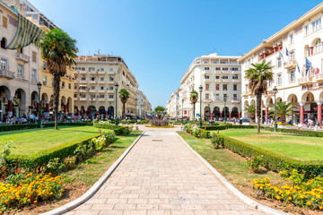 Canvas Print - Aristotelous (Aristotle) Square in center of Thessaloniki, Greece