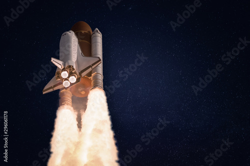 Fotografía Space shuttle on dark starry background