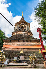 Canvas Print - Ancient pagoda in Lokmolee Temple