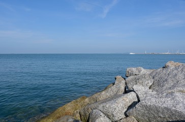 sea and rocks