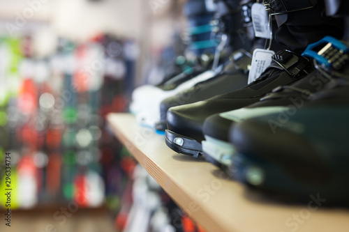 Cuadros en Lienzo Diversity of ski boots for sale in modern store