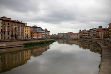 Wunderbare Frau in Italien Pisa