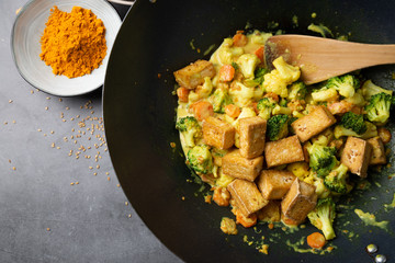 Tofu wok stir fry with vegetables