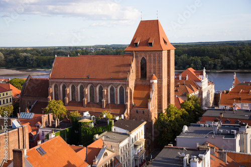 Dekoracja na wymiar  widok-na-torunskie-stare-miasto-popularne-miejsce-turystyczne-w-centralnej-polsce