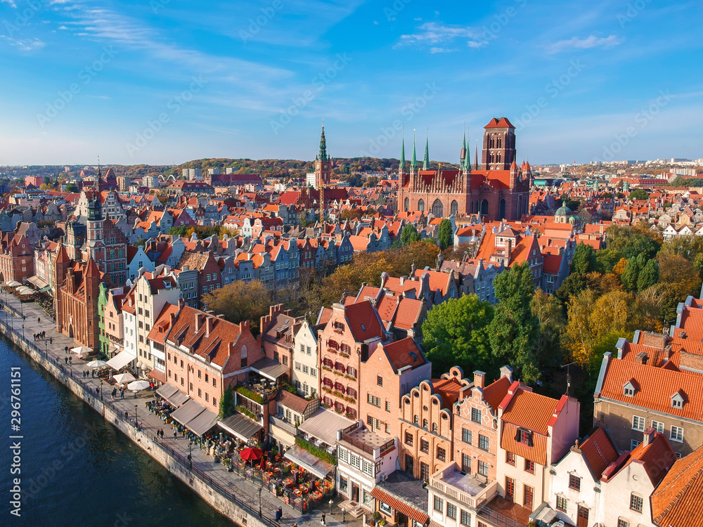 Aerial view of the old town in Gdansk with beautiful architecture, Poland - obrazy, fototapety, plakaty 