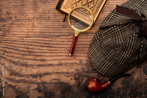 Fotomural Literary fiction, investigate crime and mystery story conceptual idea with sherl