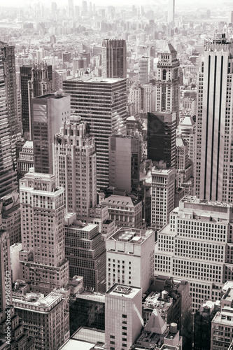 Cuadros en Lienzo Aerial view of New York City midtown skyline in black and white