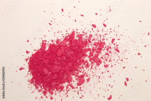 Fotomural This is a photograph of Fuschia Pink powder Blusher isolated on a White backgrou