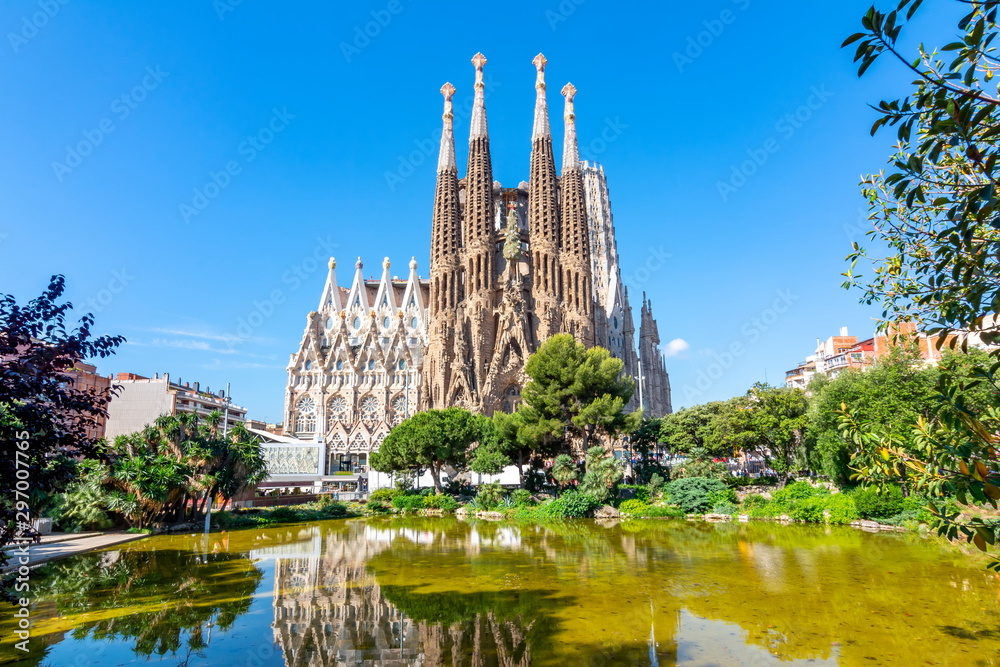 Obraz na płótnie Sagrada Familia Cathedral in Barcelona, Spain w salonie