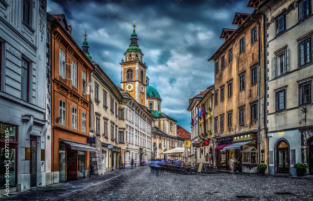 Obraz na płótnie Street of the old city Ljubljana after the rain. Ljubljana capital of Slovenia. w salonie