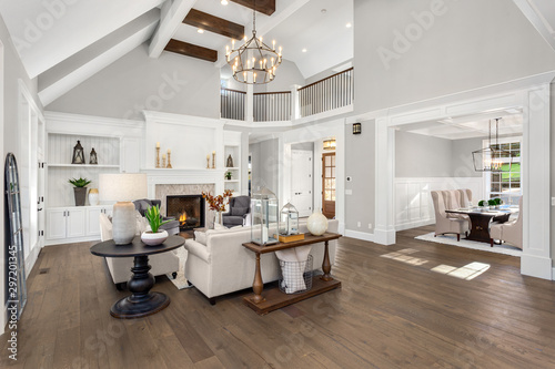 Fotomural Beautiful living room in new traditional style luxury home