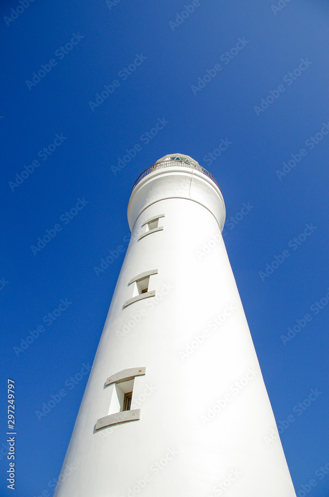 快晴の空に映える白い灯台 Stock Photo | Adobe Stock