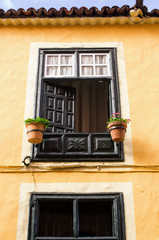 Canvas Print - Typical window in Puerto de la cruz, Tenerife