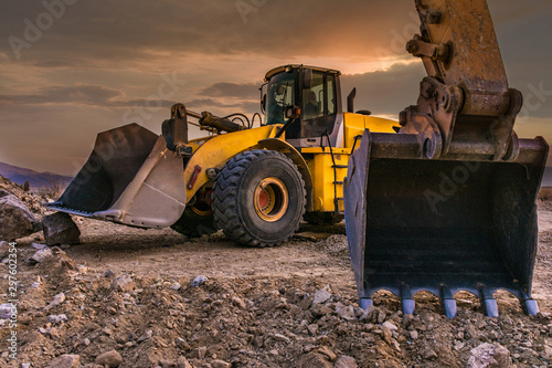 Cuadros en Lienzo Excavators working on a construction site