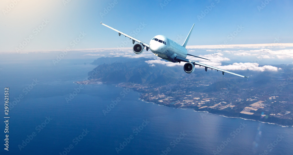 Airplane taking off - obrazy, fototapety, plakaty 