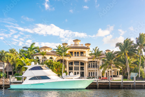 Fotografía Luxury Waterfront Mansion in Fort Lauderdale Florida