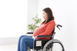 © maroke - 車いすに乗る妊婦