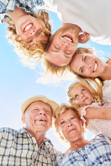 Wall Mural - Erweiterte Familie oder Großfamilie