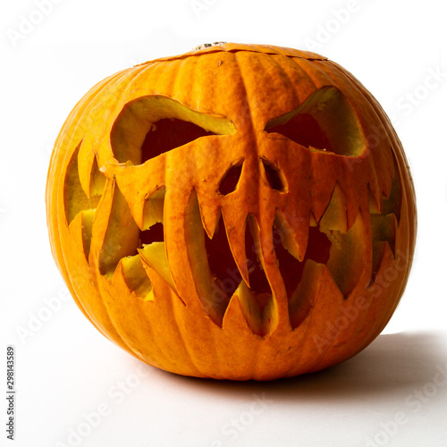 véritable citrouille d'halloween sur fond blanc Poster Mural XXL