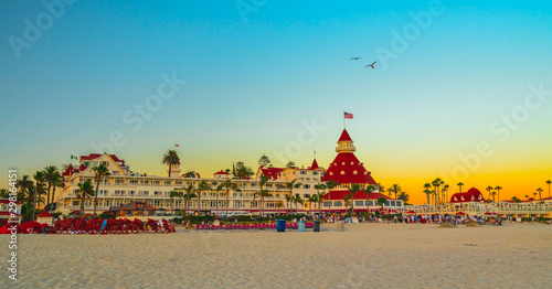 Fotografía Hotel del Coronado and Coronado beach at sunset