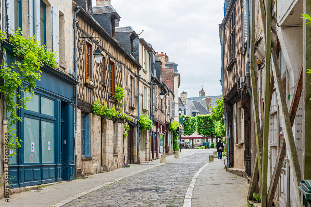 BOURGES, FRANCE - May 10, 2018: Street view of downtown in Bourges, France - obrazy, fototapety, plakaty 