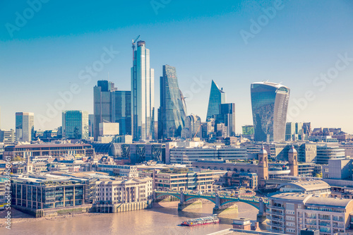wiezowce-city-of-london-banki-i