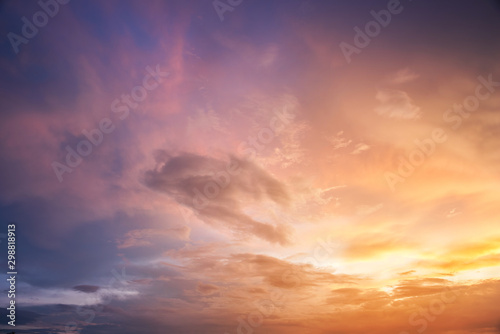 Zdjęcie: Beautiful sky with cloud sunset Beautiful sky with cloud sunset